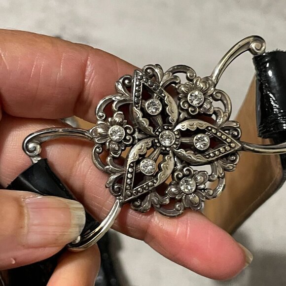 Brighton B60113 Black Patent Leather Crystal Stud Medallion Station Belt 46" - Picture 5 of 10